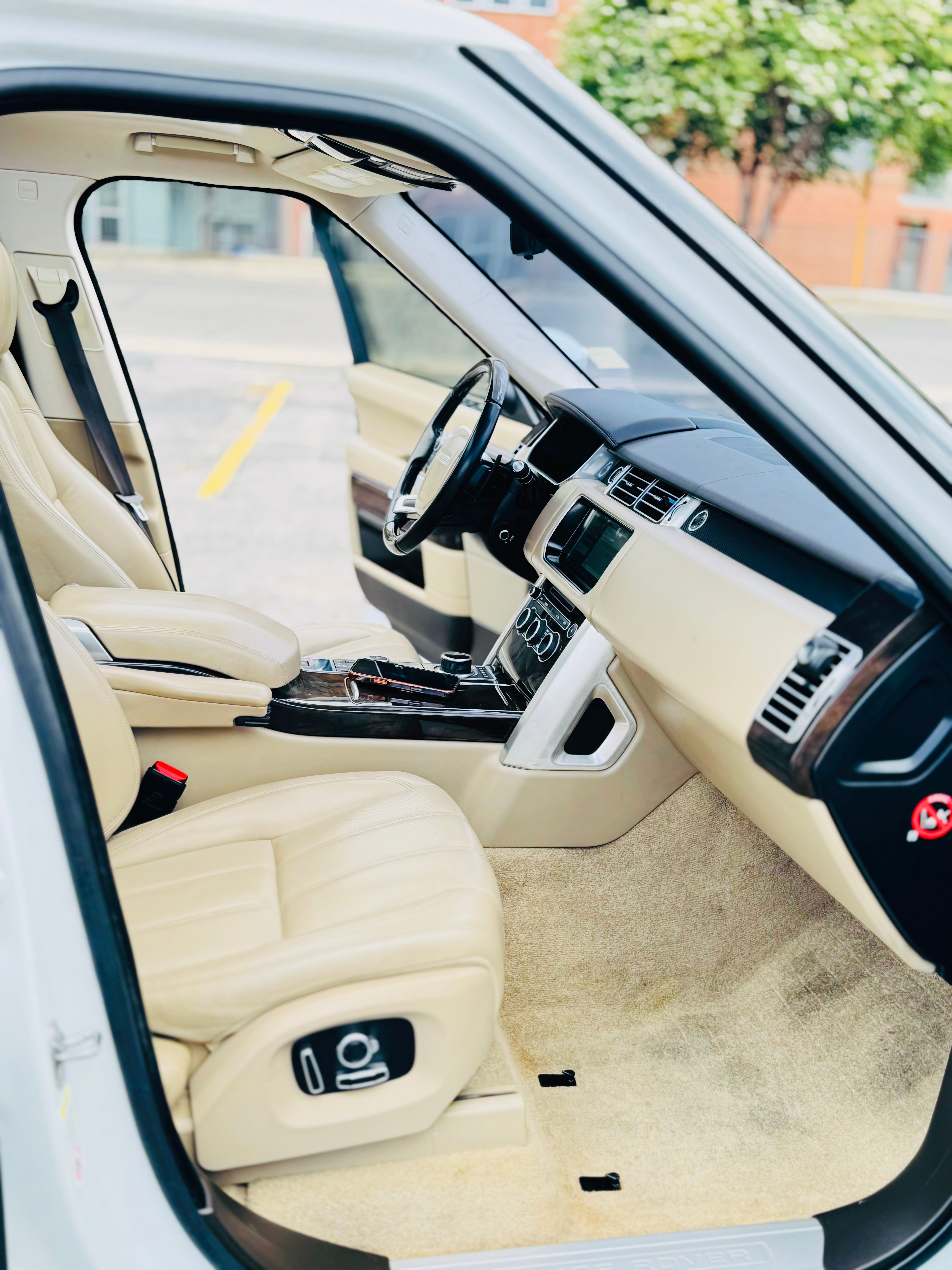 Used 2017 Land Rover Range Rover HSE AWD/4WD image 12