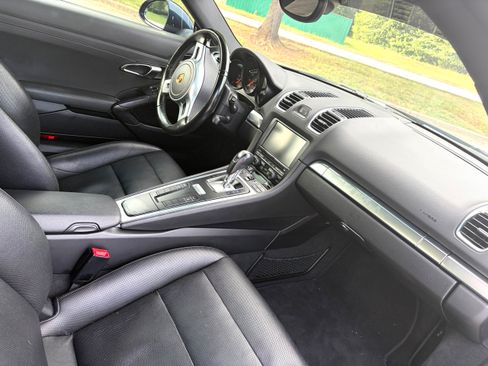Used 2016 Porsche Cayman RWD image 10