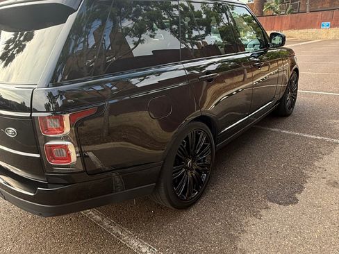 Used 2020 Land Rover Range Rover HSE image 9