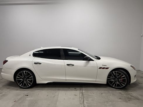 Used 2021 Maserati Quattroporte Trofeo image 1