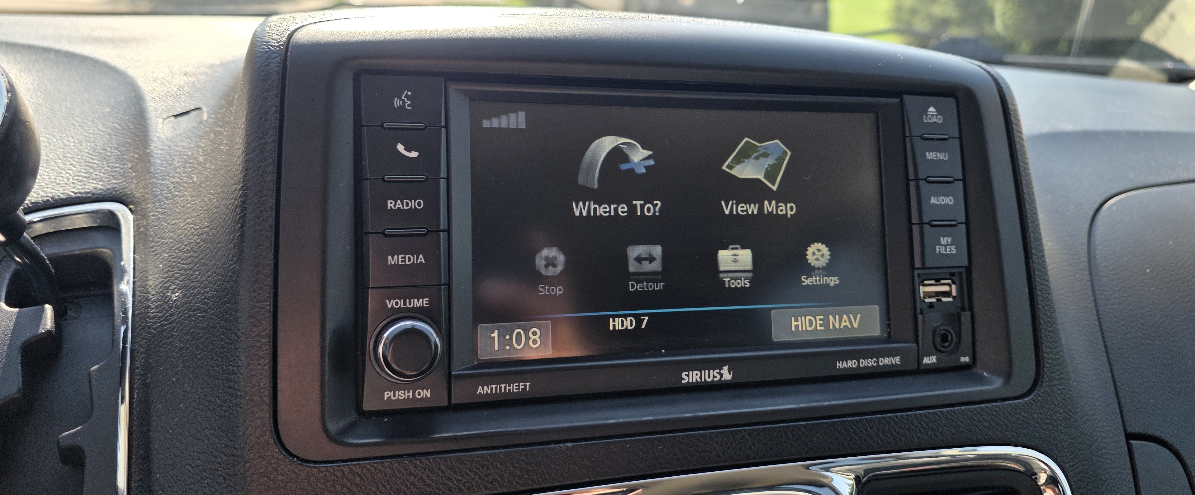 Used 2014 Chrysler Town & Country Touring-L w/ Driver Convenience Group FWD image 1