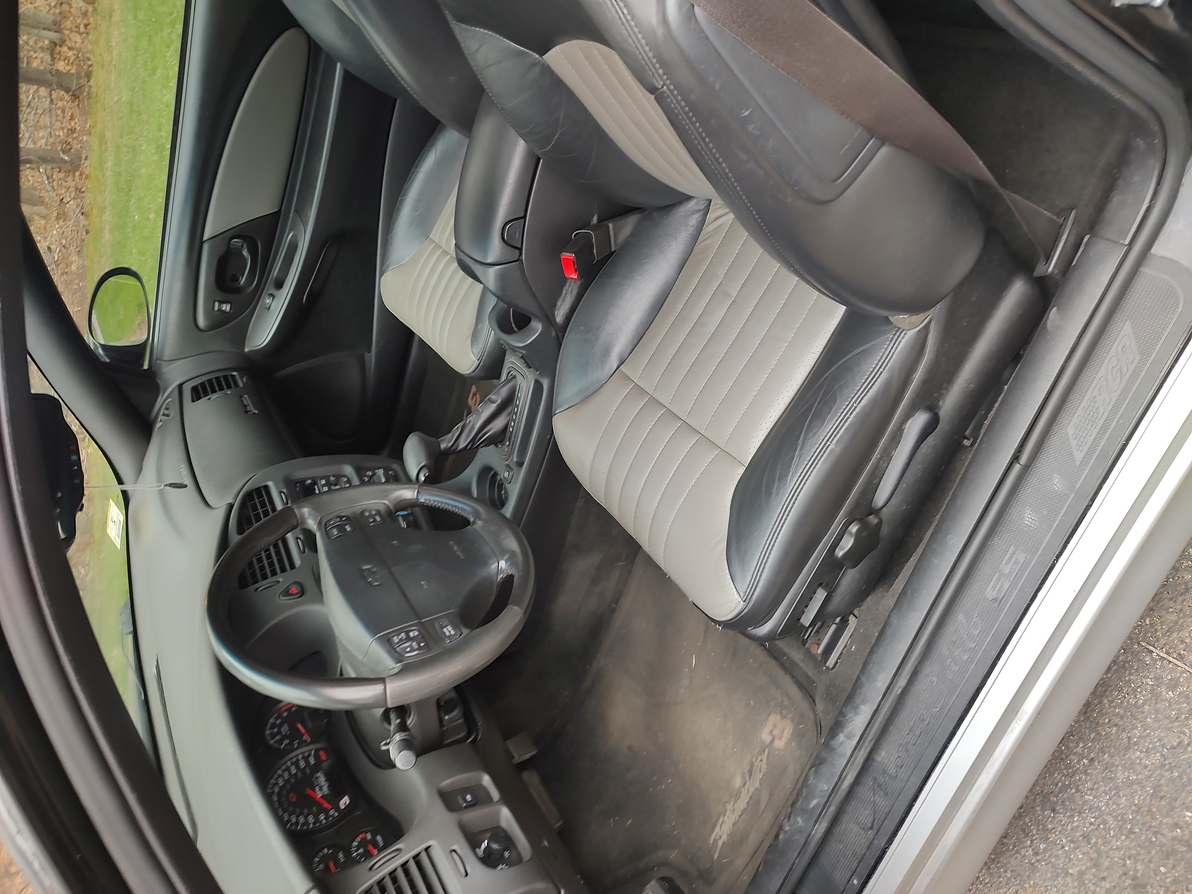 Used 2002 Chevrolet Monte Carlo SS w/ Preferred Equipment Group FWD image 9