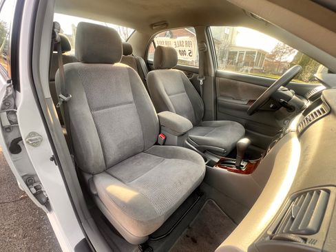 Used 2006 Toyota Corolla CE image 11
