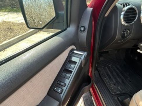 Used 2008 Ford Explorer Sport Trac XLT image 16