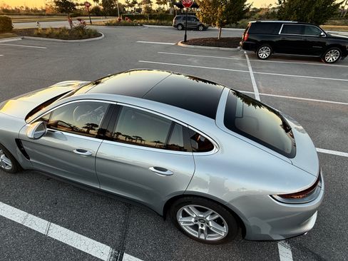 Used 2021 Porsche Panamera 4 image 13