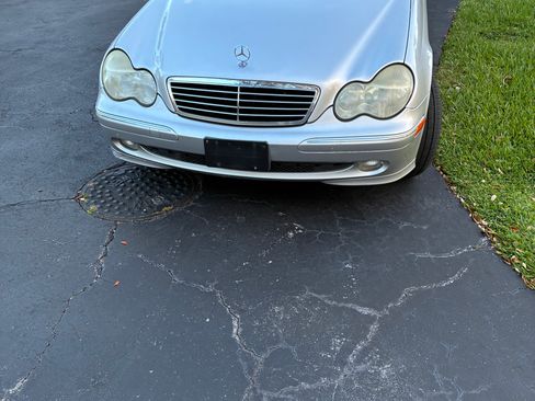 Used 2003 Mercedes-Benz C 230 Sedan image 11