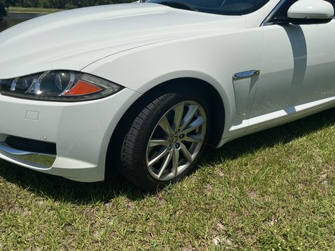 Used 2013 Jaguar XF RWD image 13