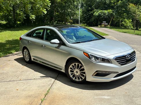 Used 2015 Hyundai Sonata Limited w/ Option Group 06 FWD image 2