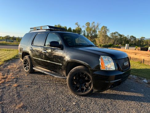 Used 2010 GMC Yukon Denali AWD/4WD image 12