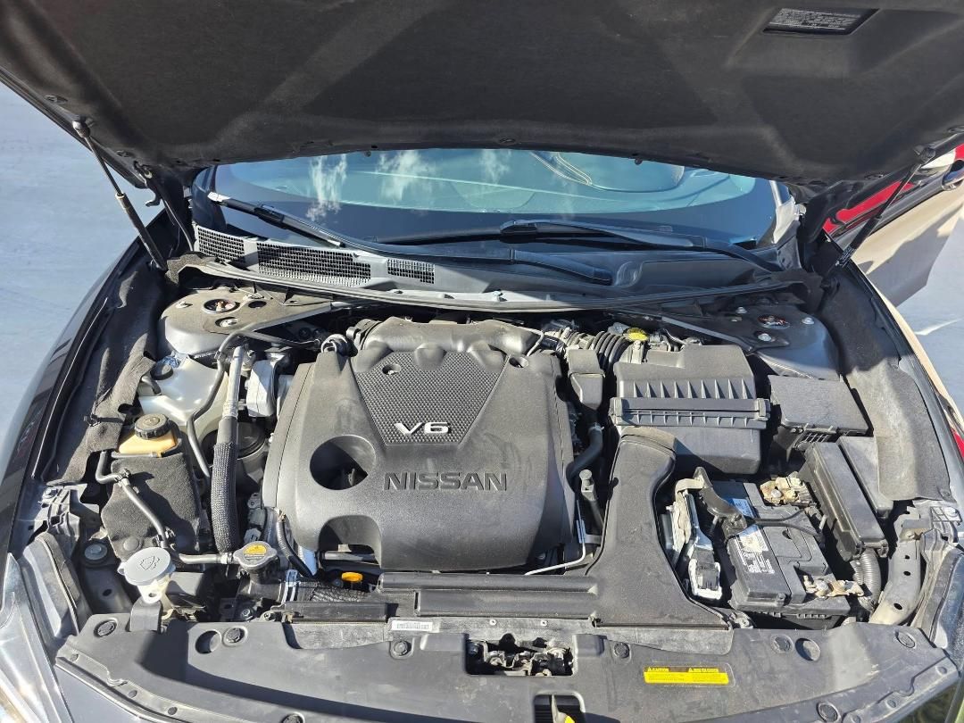 Used 2020 Nissan Maxima SR w/ Sport Mat Group FWD image 6