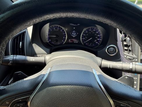 Used 2017 INFINITI Q60 Red Sport 400 image 17