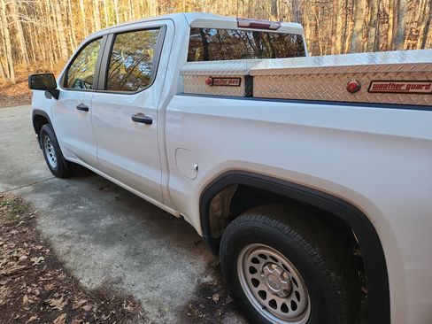 Used 2022 GMC Sierra 1500 Pro w/ Pro Value Package image 8
