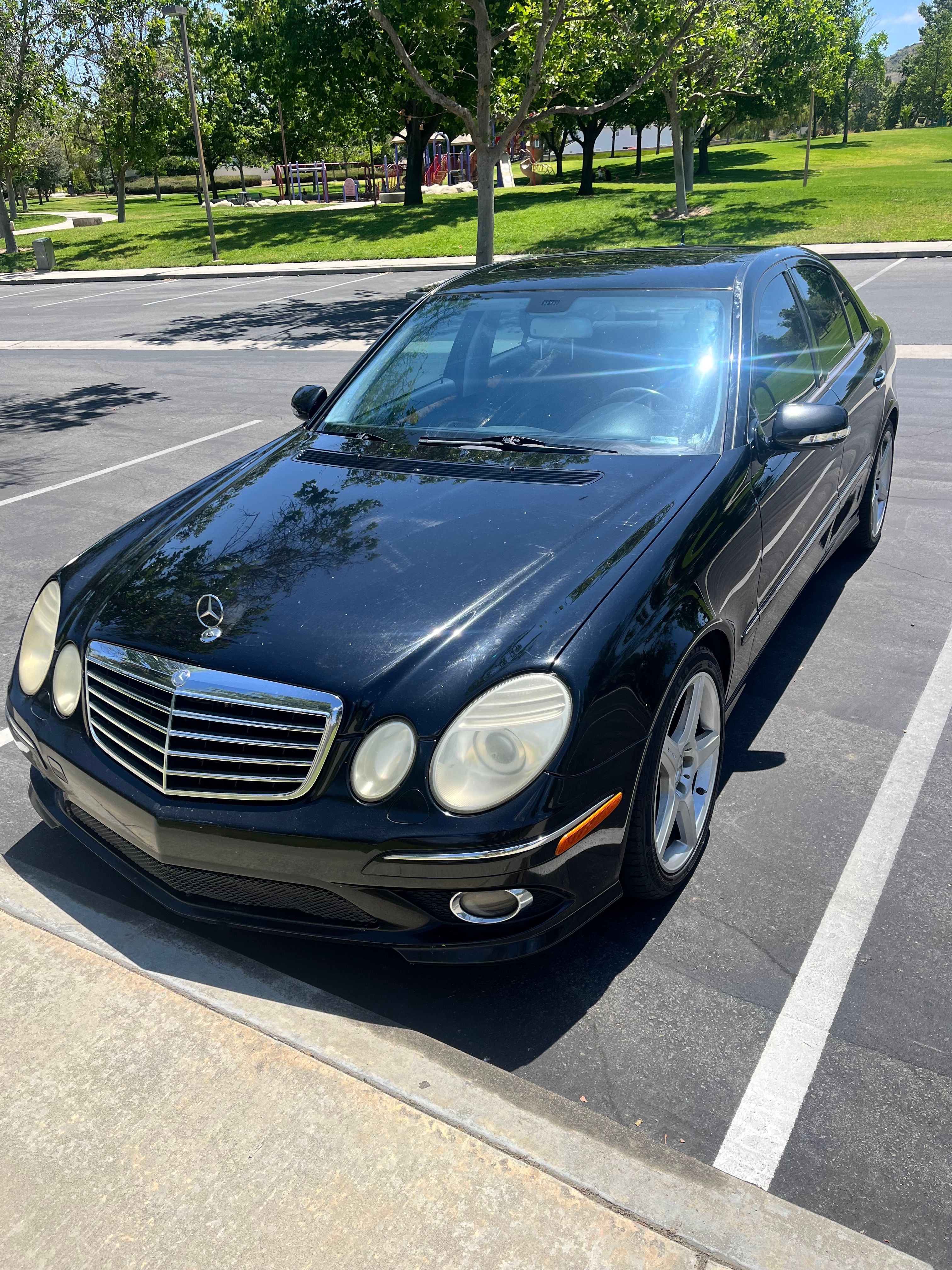 Used 2009 Mercedes-Benz E 350 Sedan image 1