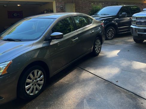 Used 2015 Nissan Sentra S image 5