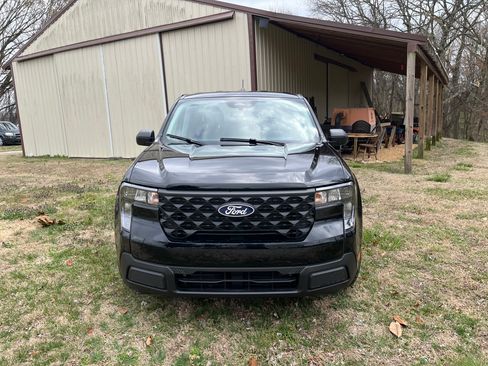 Used 2025 Ford Maverick XL image 4