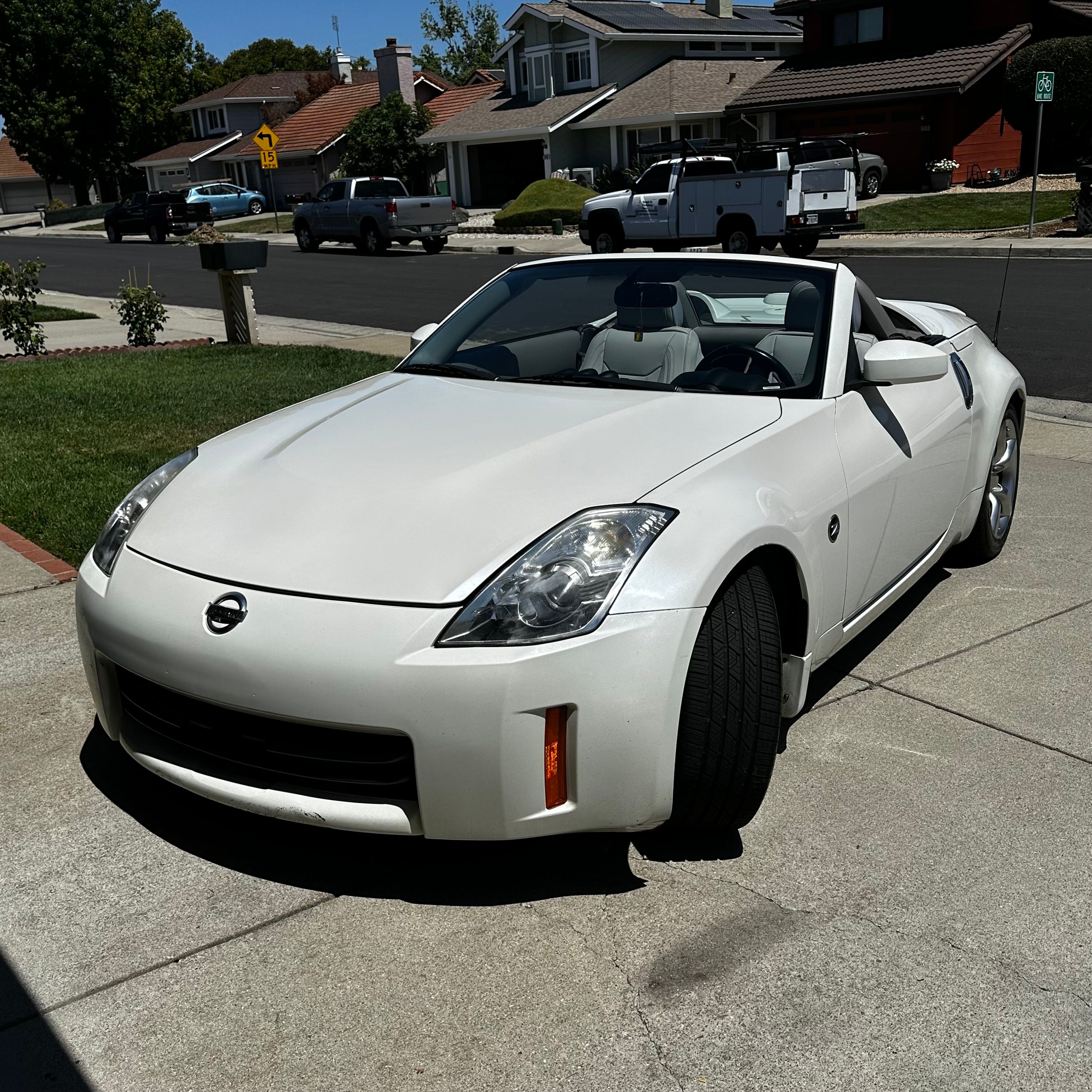 Used 2007 Nissan 350Z Touring RWD image 1