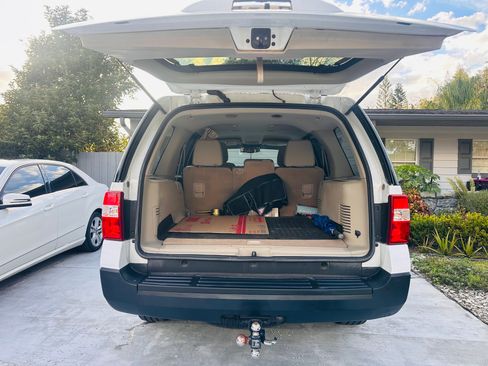 Used 2014 Ford Expedition XL image 11