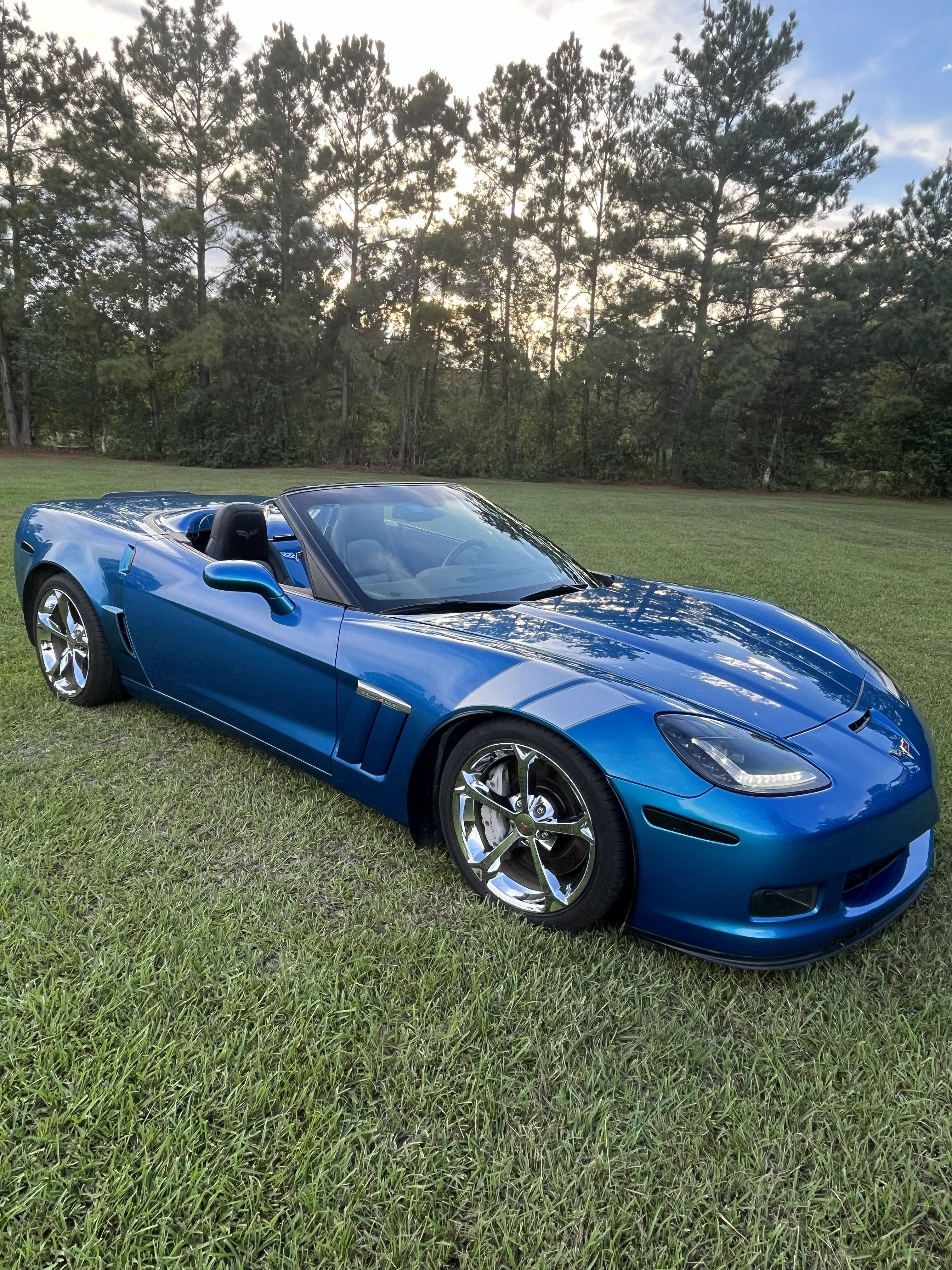 Used 2011 Chevrolet Corvette Grand Sport w/ Preferred Equipment Group RWD image 4