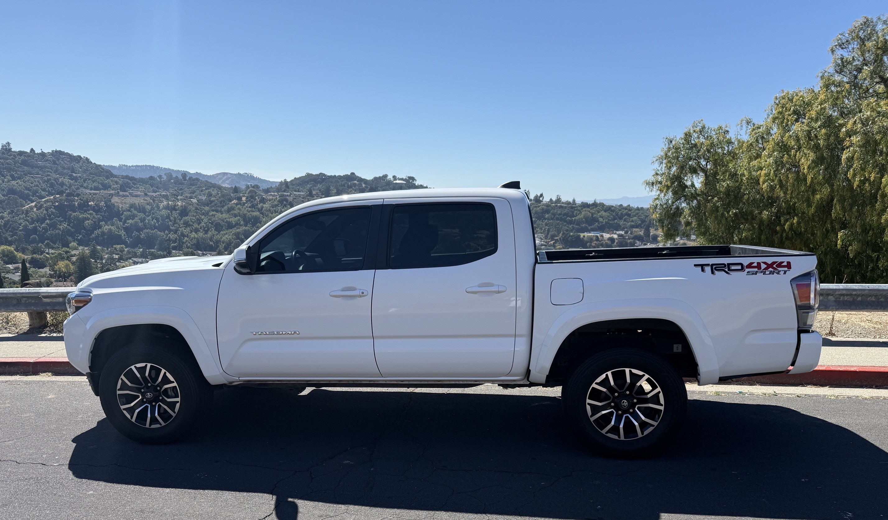 Used 2023 Toyota Tacoma TRD Sport w/ Advanced Technology Package AWD/4WD image 1