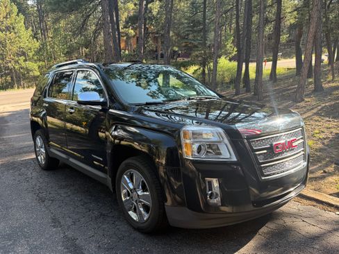 Used 2015 GMC Terrain SLT FWD image 1