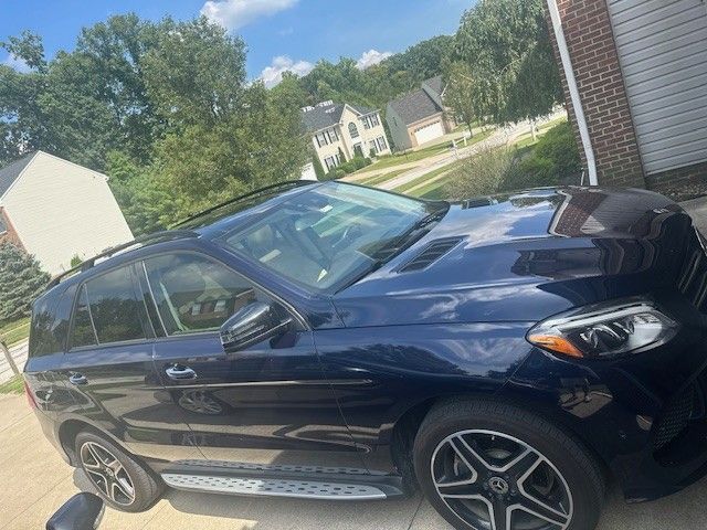 Used 2017 Mercedes-Benz GLE 350 4MATIC image 4