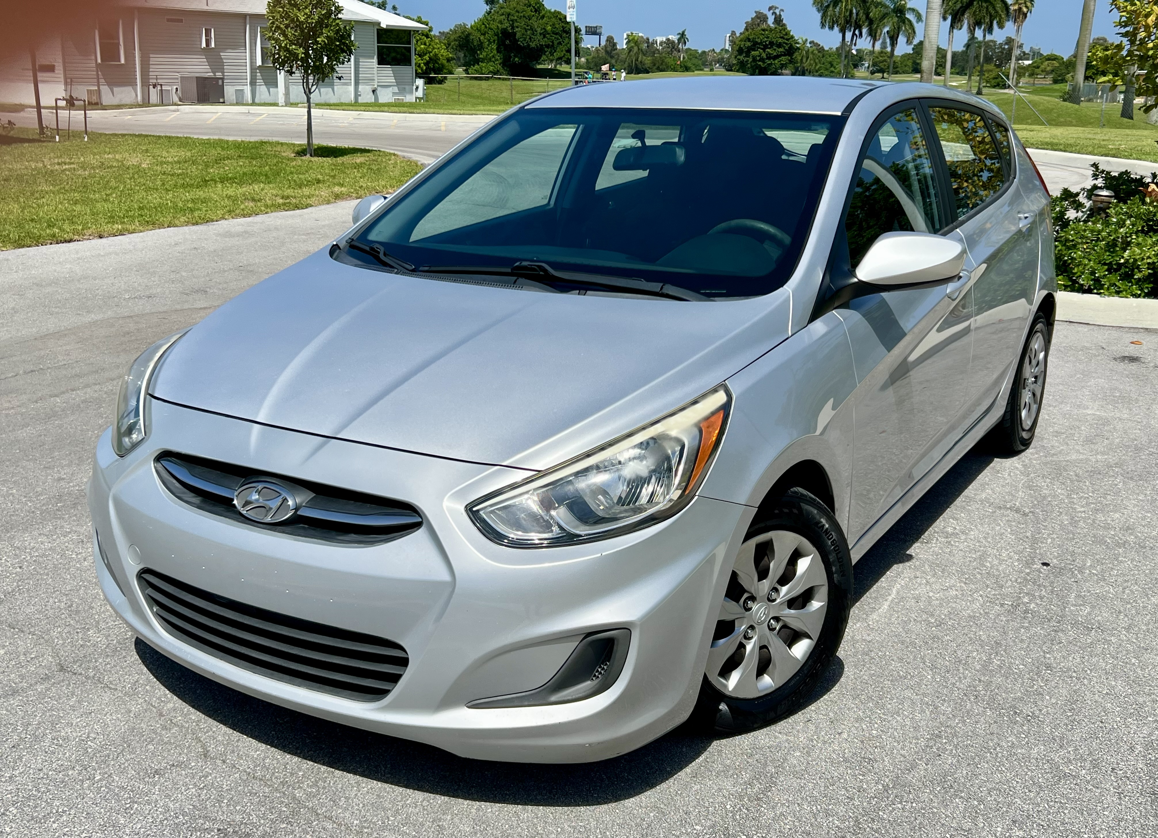 Used 2015 Hyundai Accent GS FWD image 4