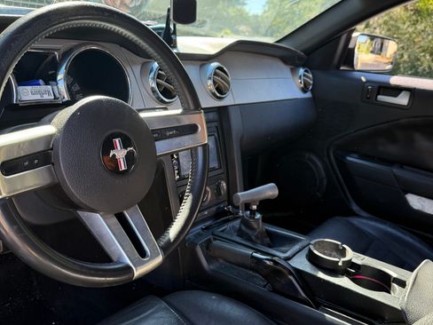 Used 2009 Ford Mustang GT Premium image 4