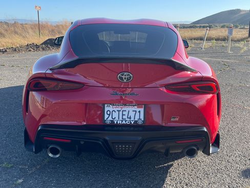 Used 2021 Toyota Supra Premium w/ Driver Assist Package RWD image 4