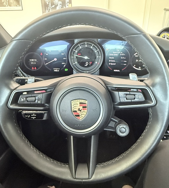 Used 2024 Porsche 911 Carrera image 10