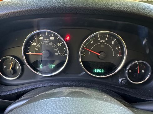 Used 2013 Jeep Wrangler Sport AWD/4WD image 14