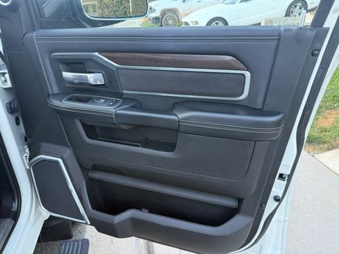 Used 2022 RAM 3500 Laramie AWD/4WD image 18