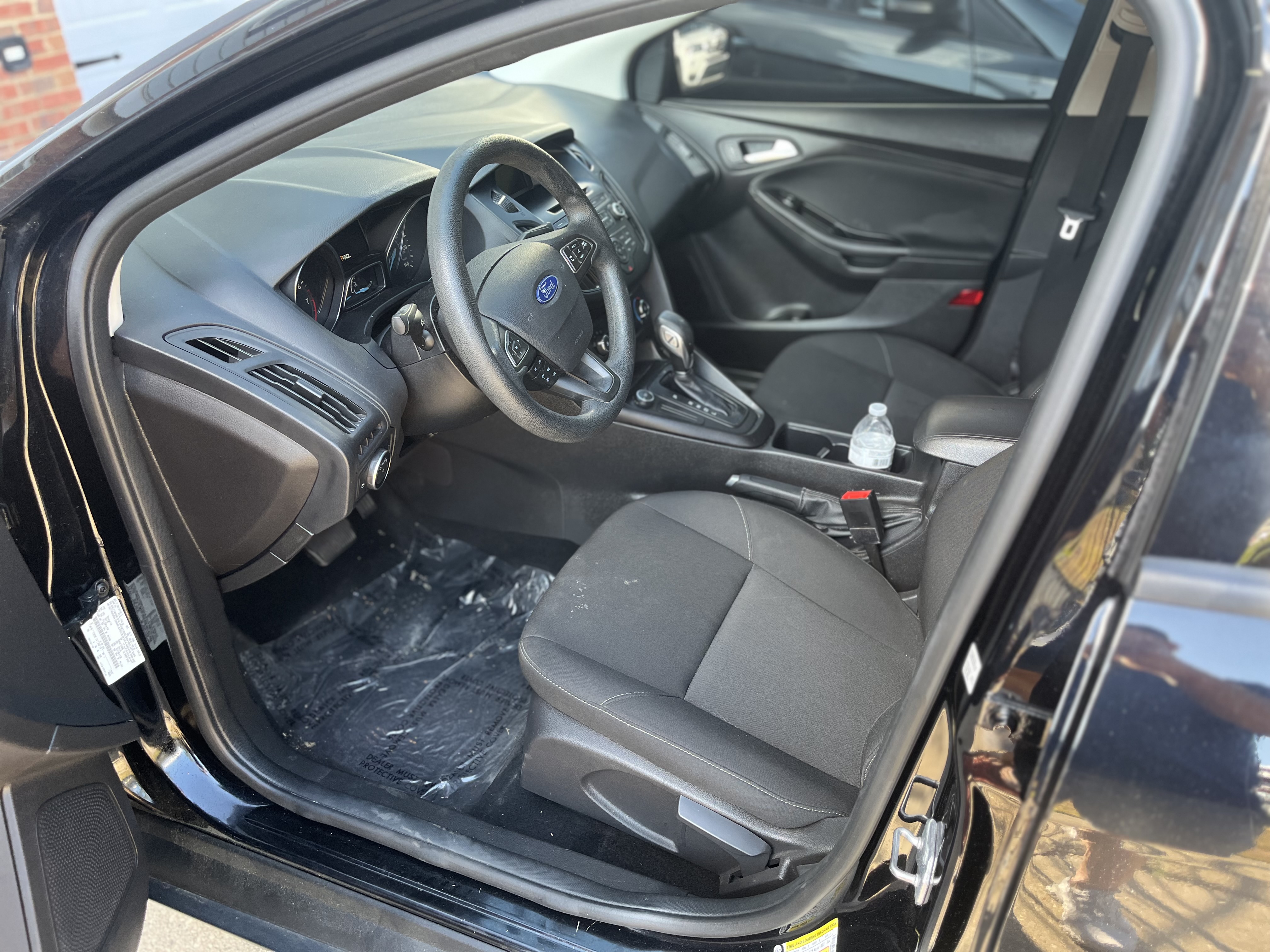 Used 2016 Ford Focus SE w/ Reverse Sensing Package FWD image 10