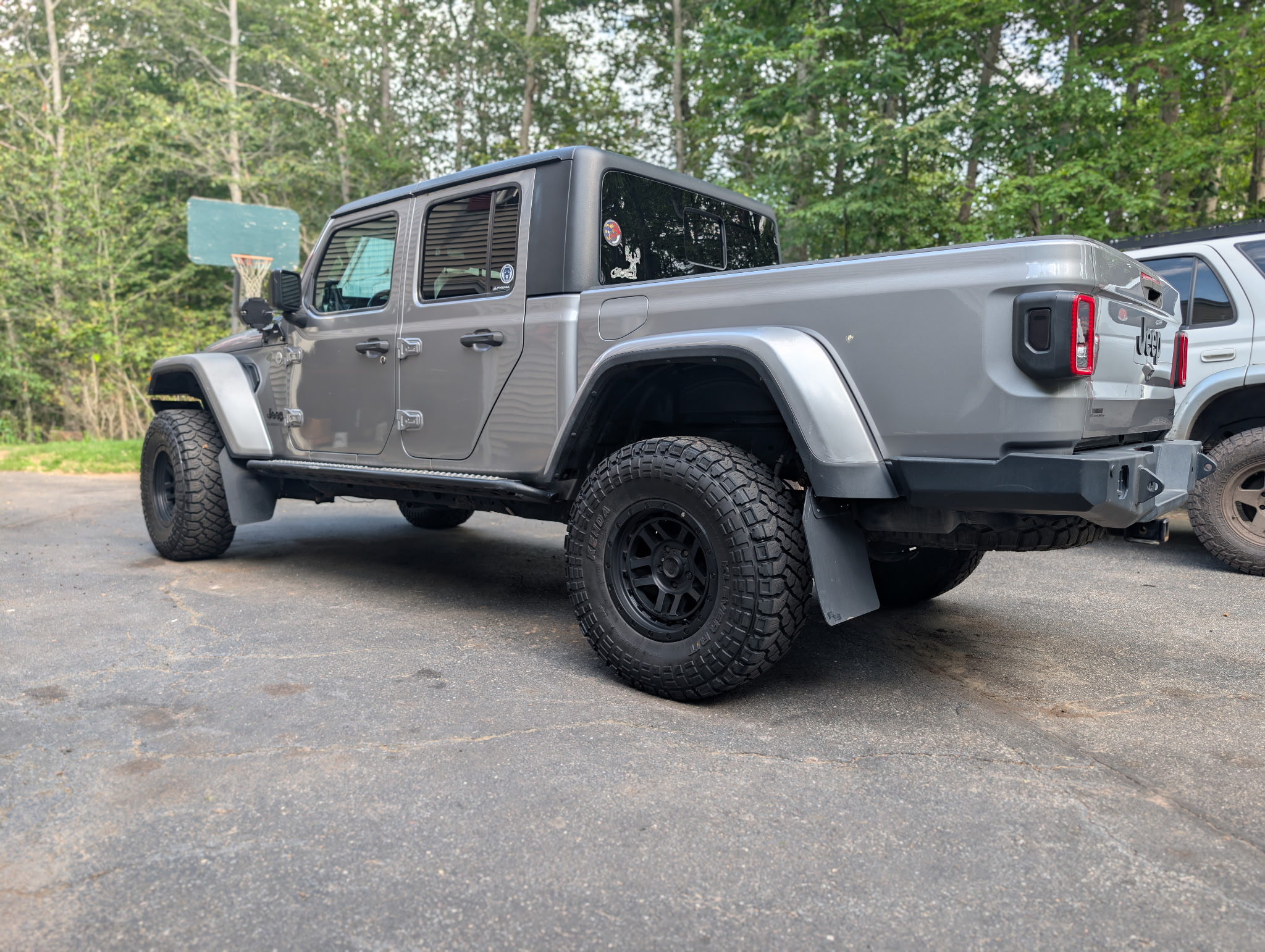 Used 2020 Jeep Gladiator Sport w/ Quick Order Package 24S AWD/4WD image 2