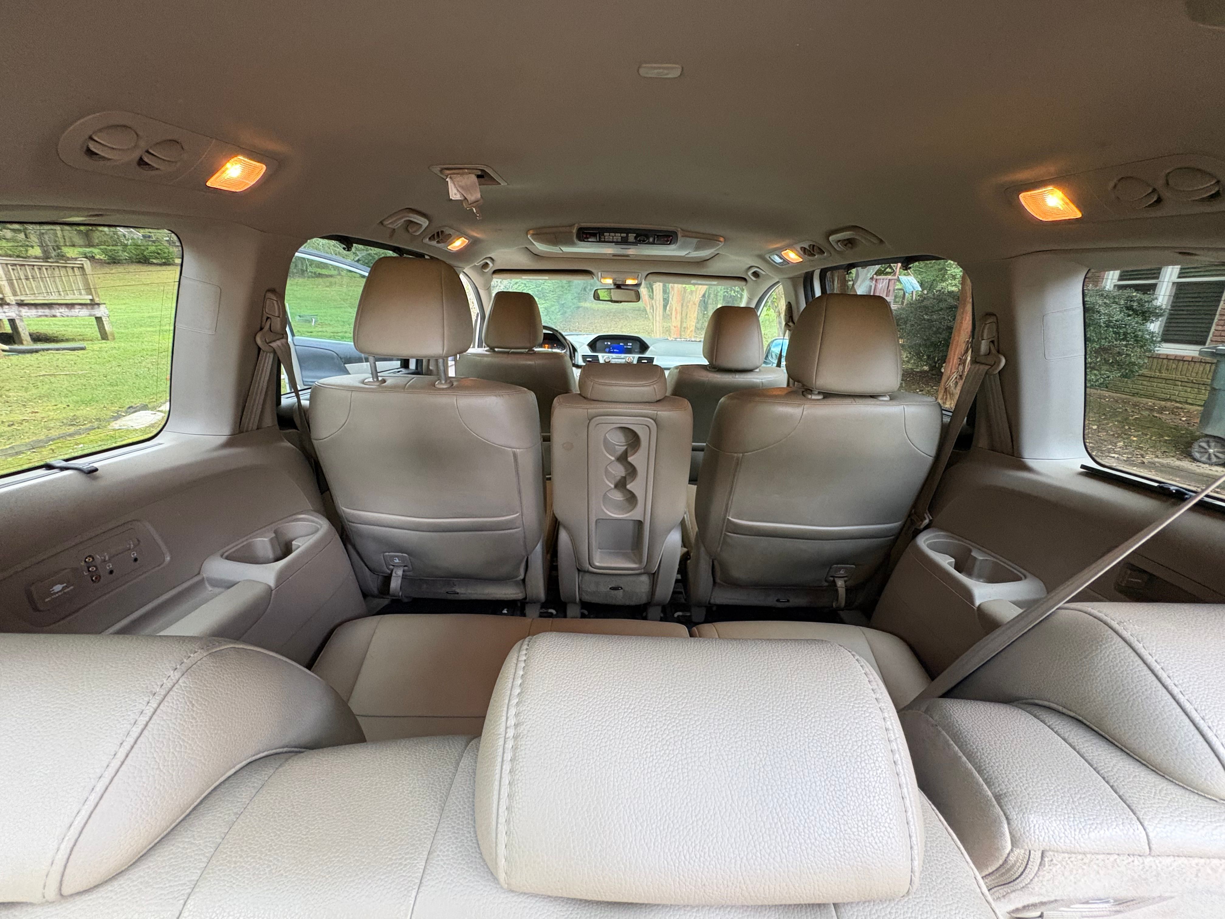 Used 2014 Honda Odyssey Touring Elite image 22