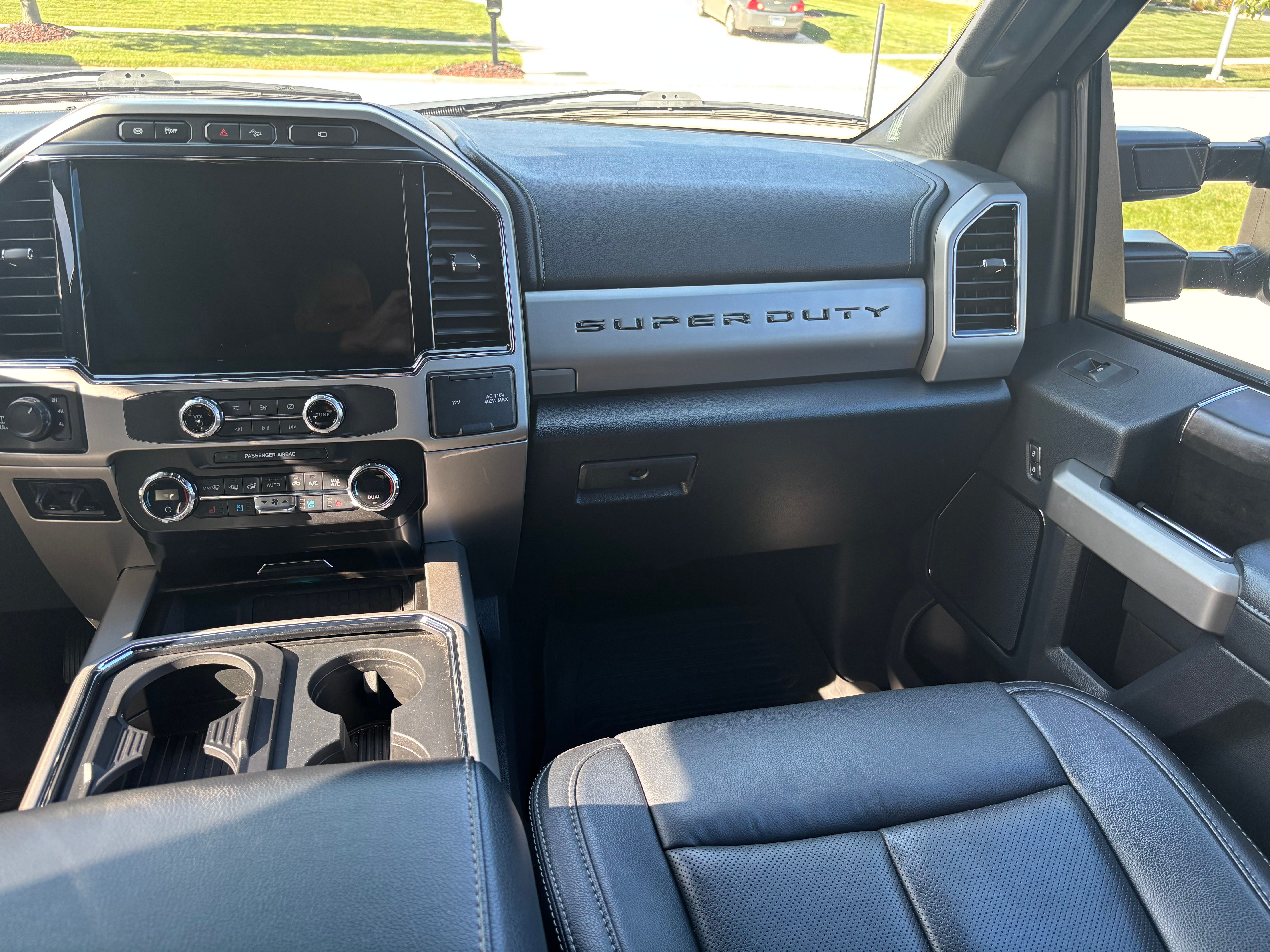 Used 2022 Ford F250 Lariat w/ Black Appearance Package AWD/4WD image 29