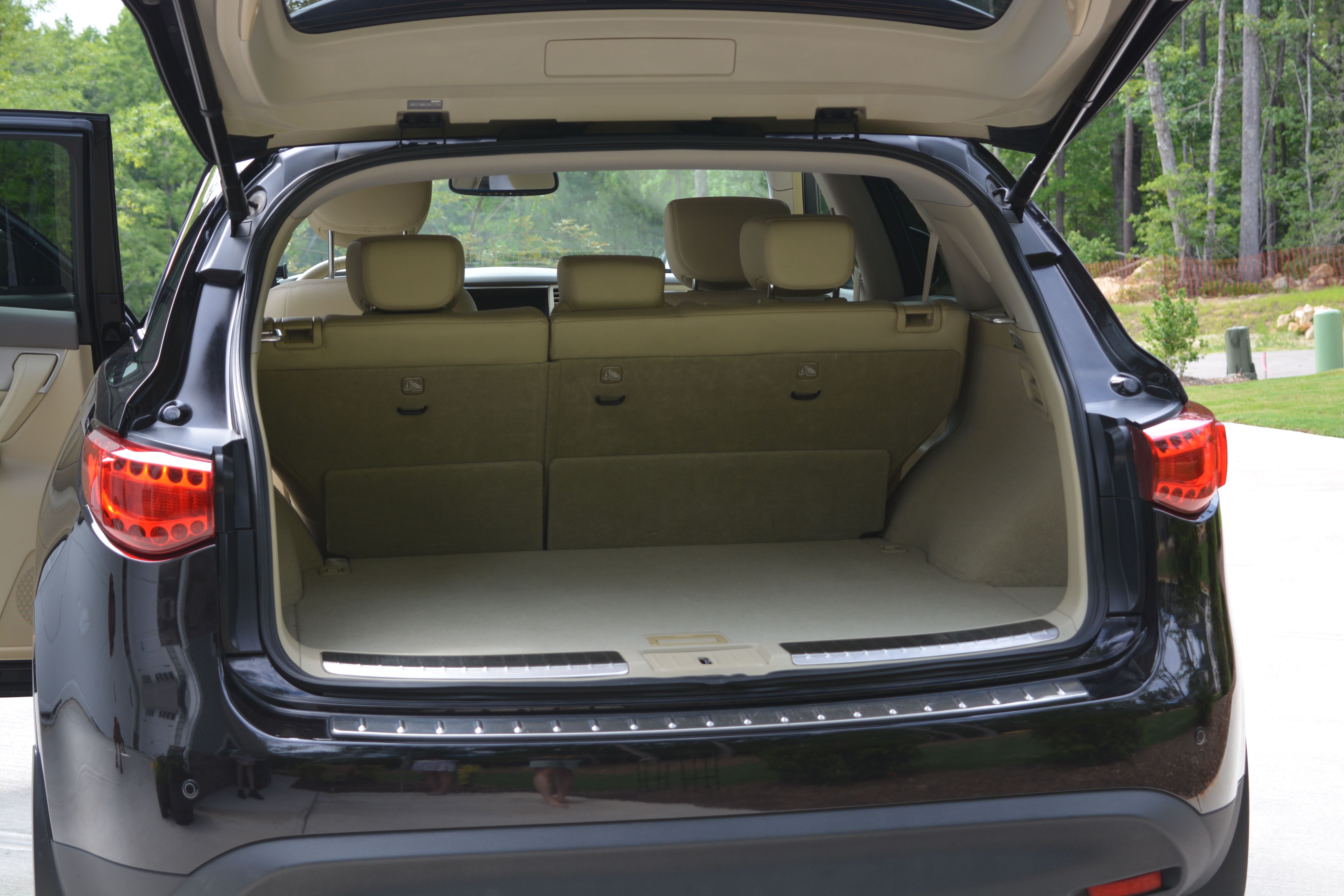 Used 2014 INFINITI QX70 AWD w/ Premium Package image 8