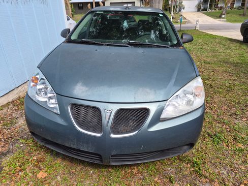 Used 2009 Pontiac G6 Sedan w/ Preferred Package image 1