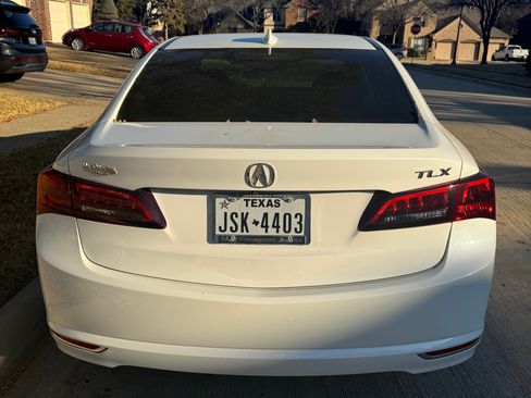 Used 2017 Acura TLX V6 image 5