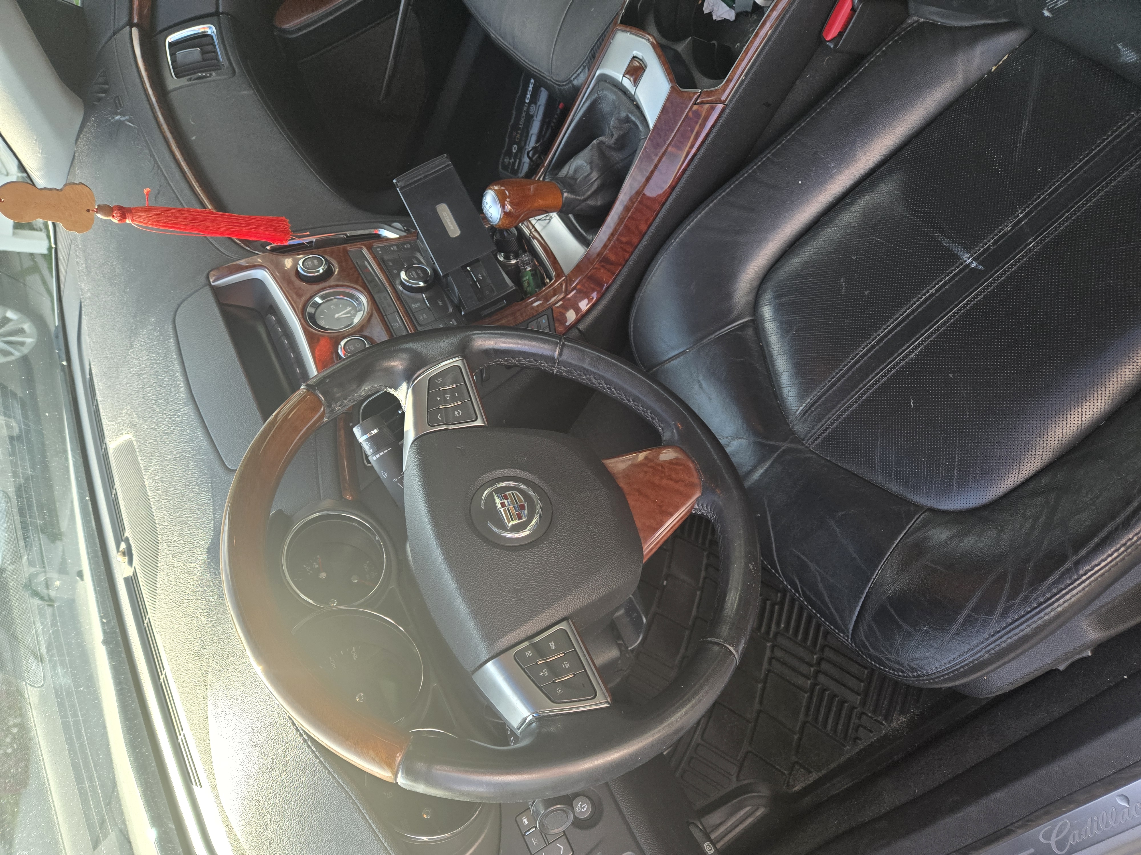 Used 2010 Cadillac CTS Luxury RWD image 6