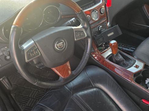 Used 2010 Cadillac CTS Luxury RWD image 6