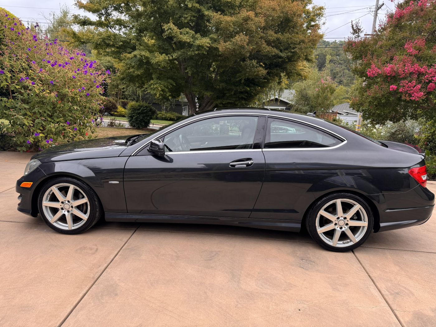 Used 2012 Mercedes-Benz C 350 4MATIC Coupe image 4