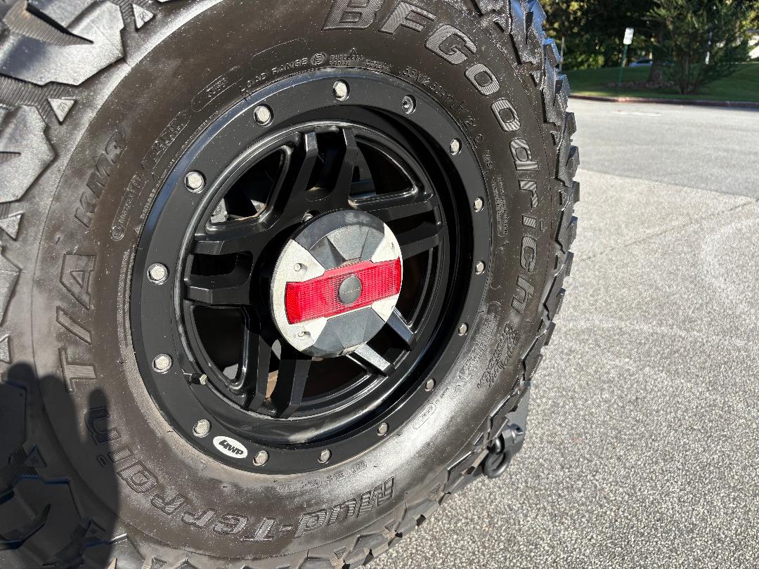 Used 2012 Jeep Wrangler Unlimited Sahara AWD/4WD image 23