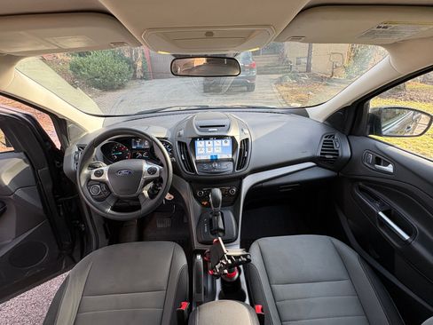 Used 2016 Ford Escape SE w/ Equipment Group 201A image 12