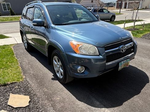 Used 2010 Toyota RAV4 Limited image 2