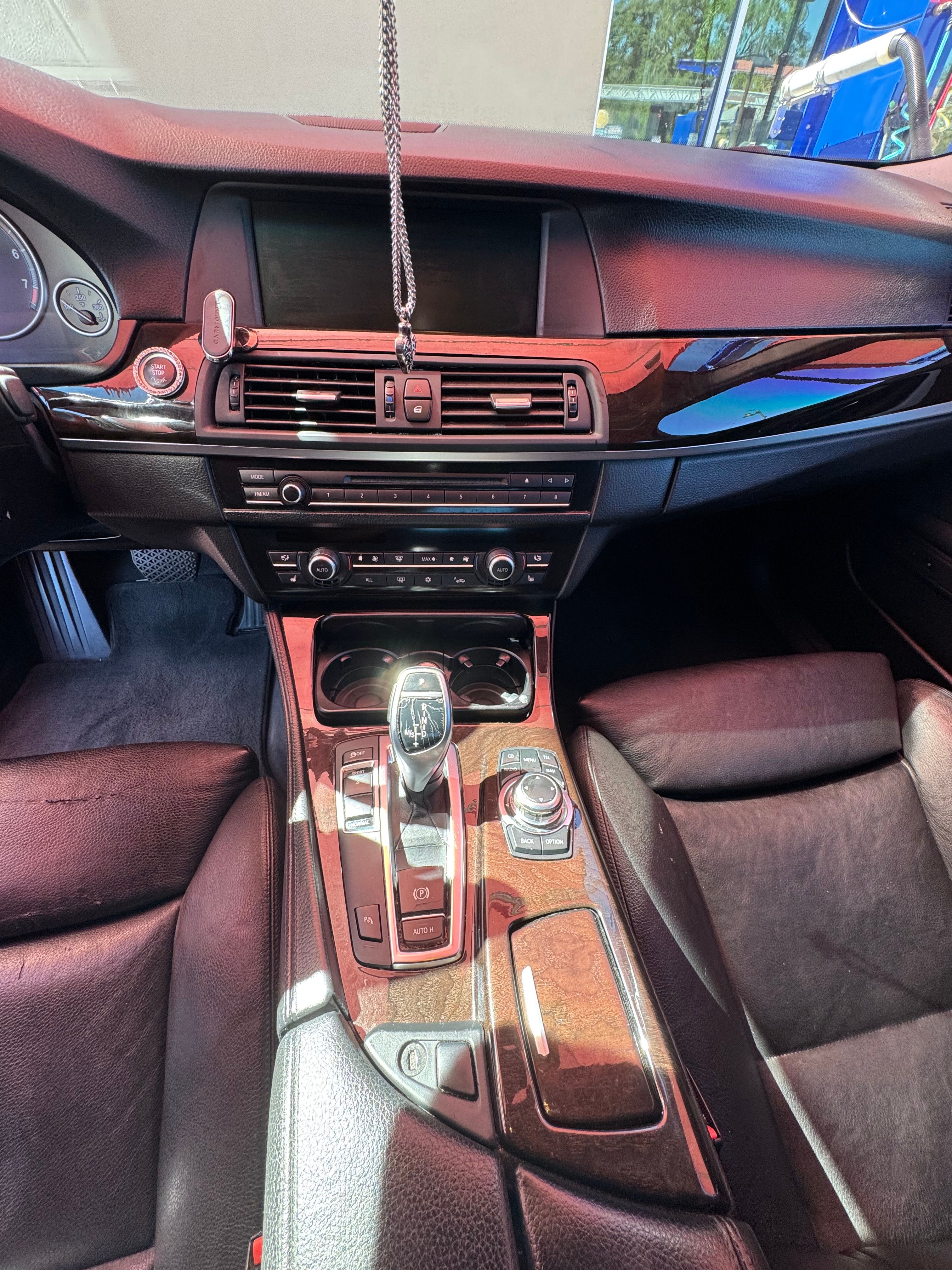 Used 2011 BMW 535i Sedan RWD image 9