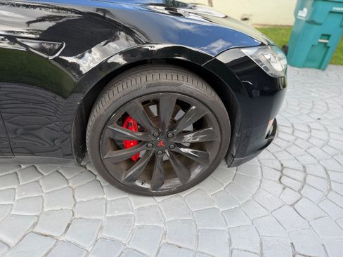 Used 2014 Tesla Model S P85 RWD image 8