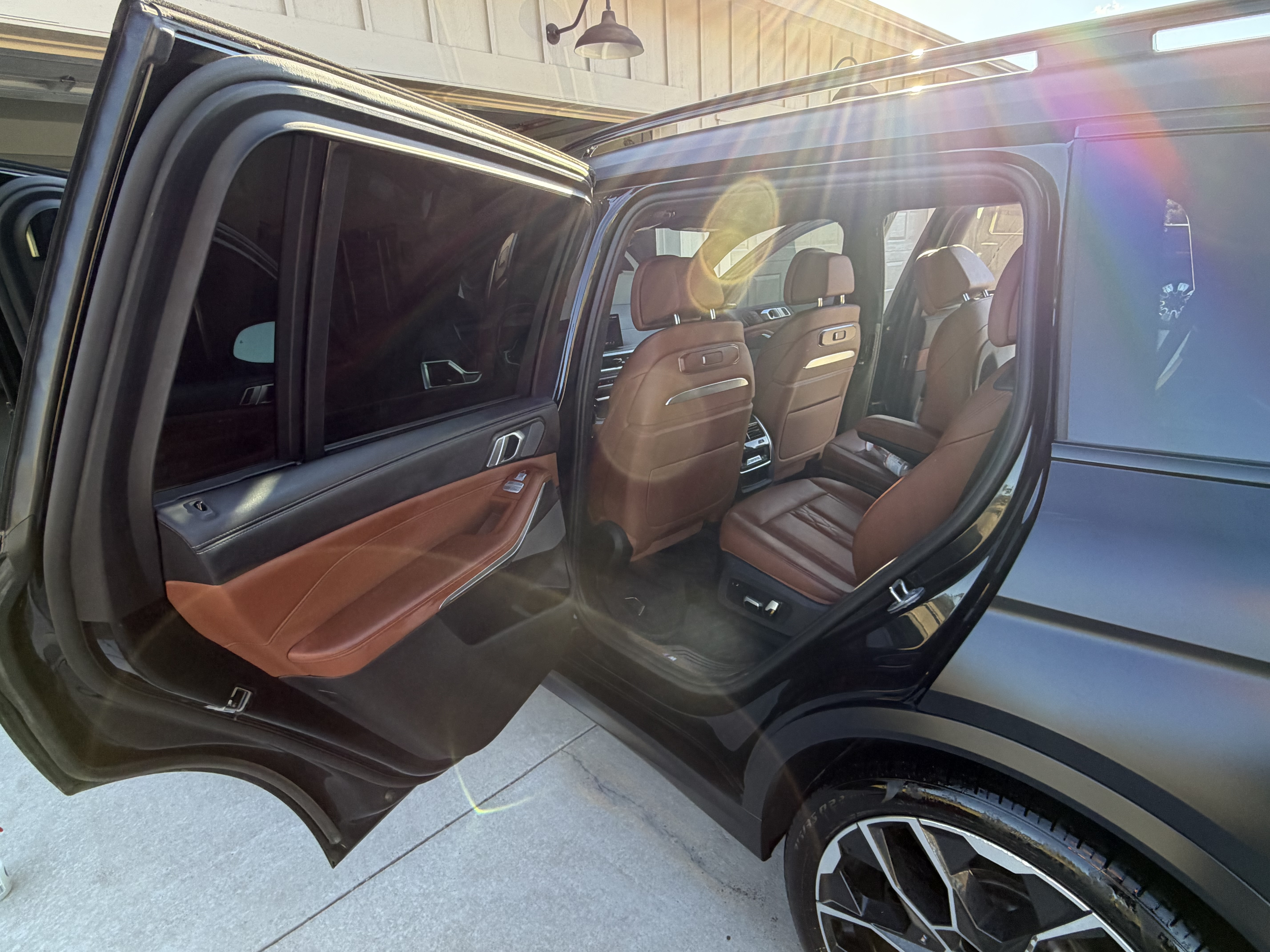 Used 2025 BMW X7 M60i AWD/4WD image 15