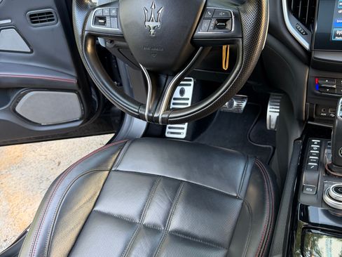 Used 2019 Maserati Ghibli S GranSport RWD image 6