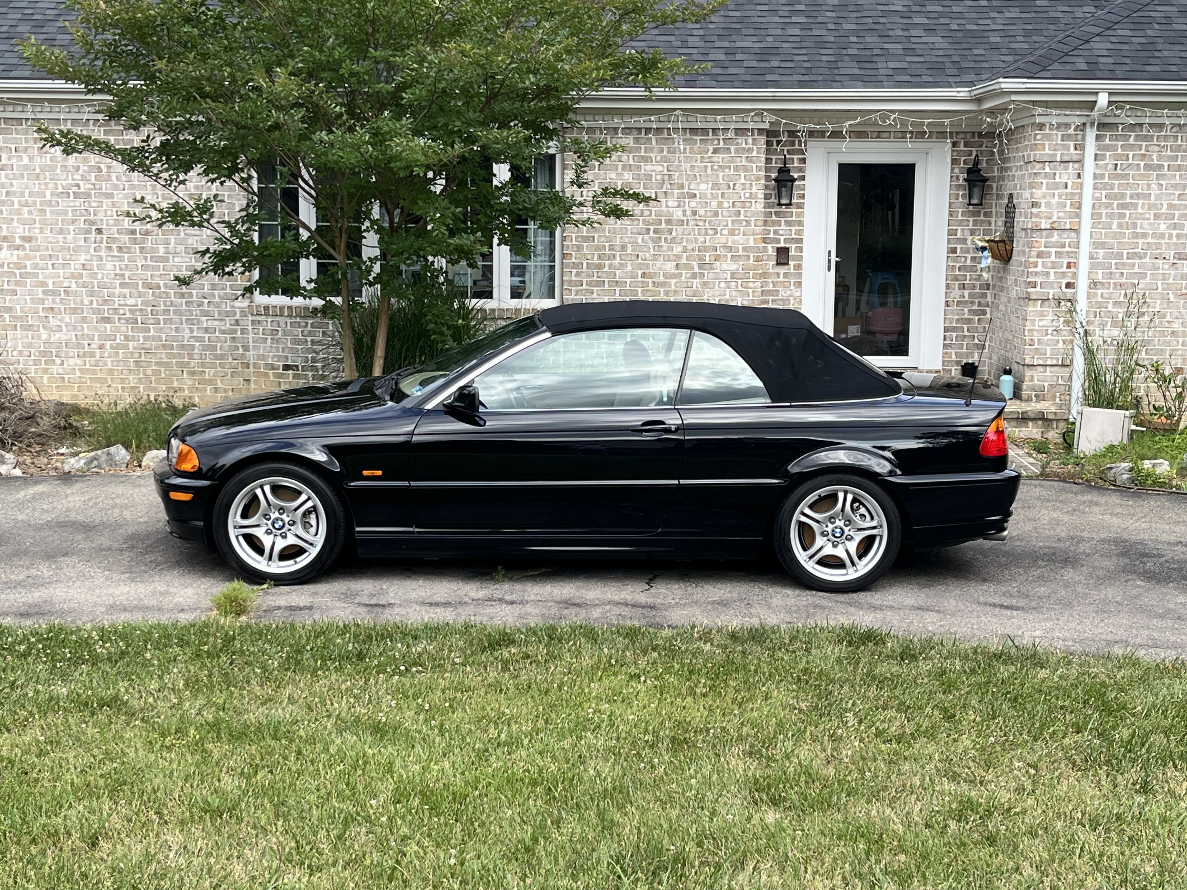 Used 2001 BMW 330Ci Convertible RWD image 1