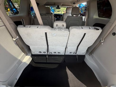 Used 2021 Chrysler Voyager Lxi image 11